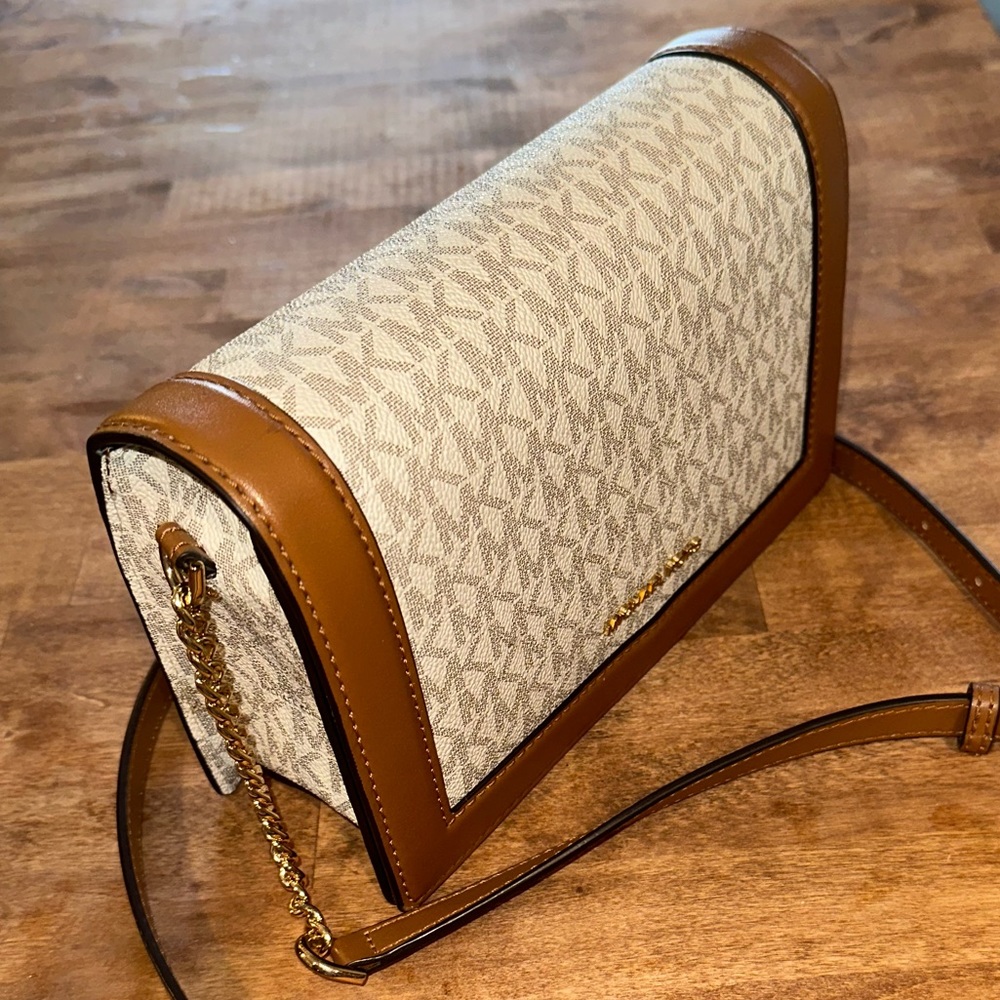 Michael Kors Jet Set Large Crossbody